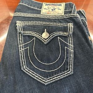 38 x 32 True Religion Men’s Jeans in excellent condition